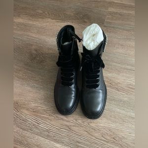 ROGER VIVIER Viv' Rangers Strass leather boots black